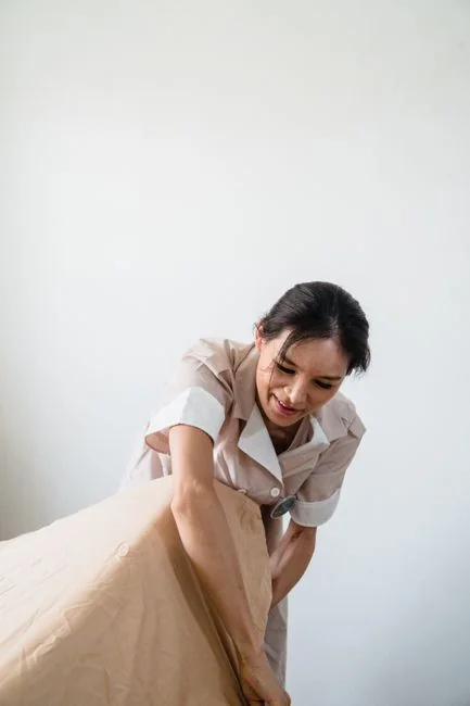 Cleaning time 🧼🤚 -- Thanks for visiting! Donations help & motivate me to keep uploading more 📸s. Even a buck or two helps. ➡️ https://www.buymeacoffee.com/uniqueton Found my photos useful? feel free to contact me about anything at email: uniquetonshots@gmail.com IG: @uniquetonshots